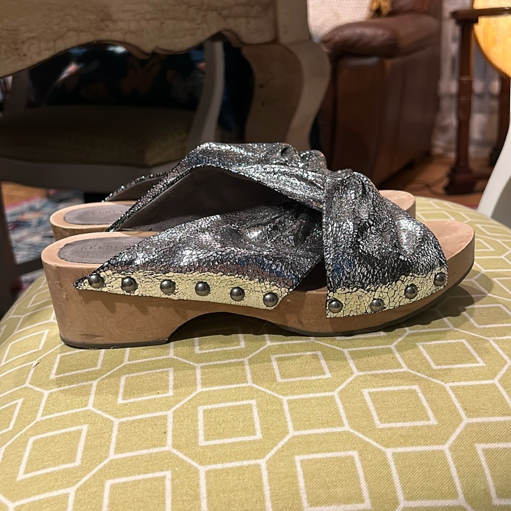 Kelsi Dagger Brooklyn wooden heels with silver material sandals 8.5